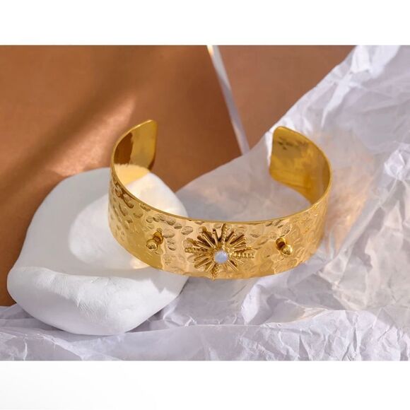 18K Gold Plated Celestial Cuff Bangle Bracelet - Picture 3 of 7